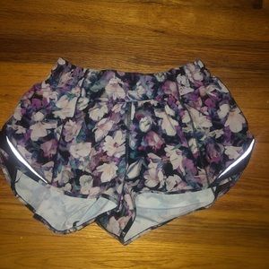 Floral Hotty hot shorts II 2.5